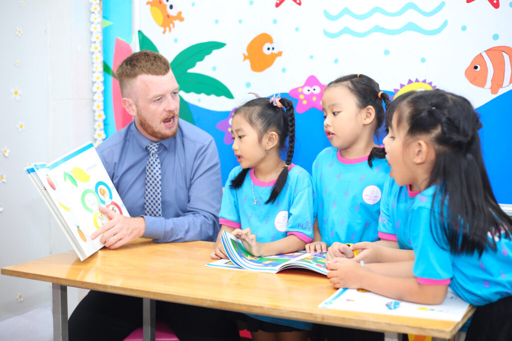 Giáo viên bản ngữ tại Flamingo